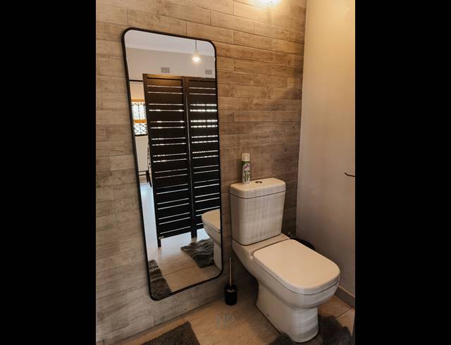 7 BEDROOM LODGE FOR SALE IN WATERKLOOF AH
